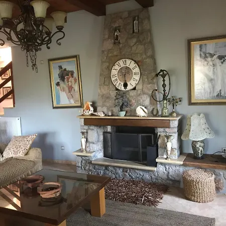 Βίλα Loy Loy House