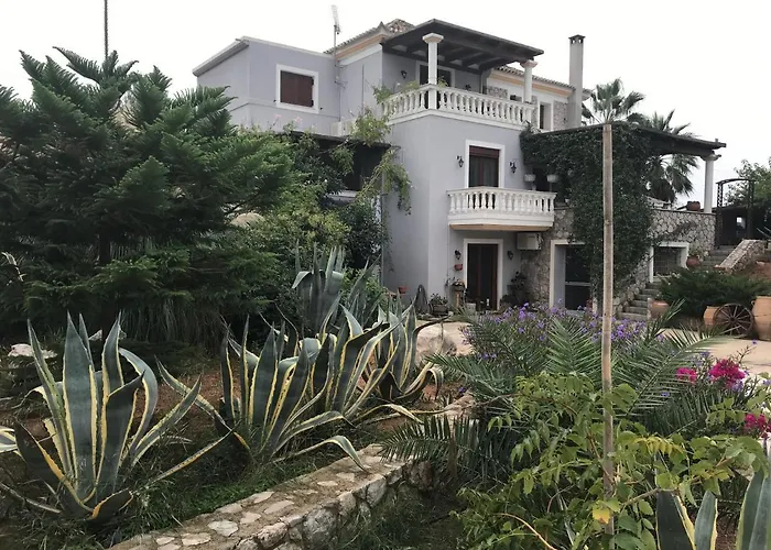 Villa Loy Loy House *